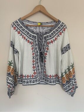 Farm Rio “Bata Praia de Abacaxi” White Tie Front Pineapple Blouse Sz M *Flawed*